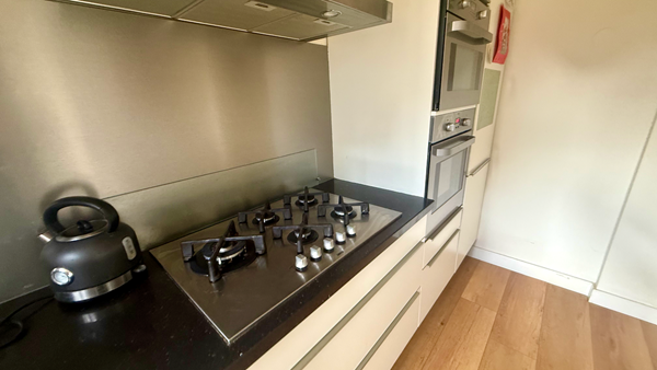 Medium property photo - Vondelstraat, 2513 EW Den Haag